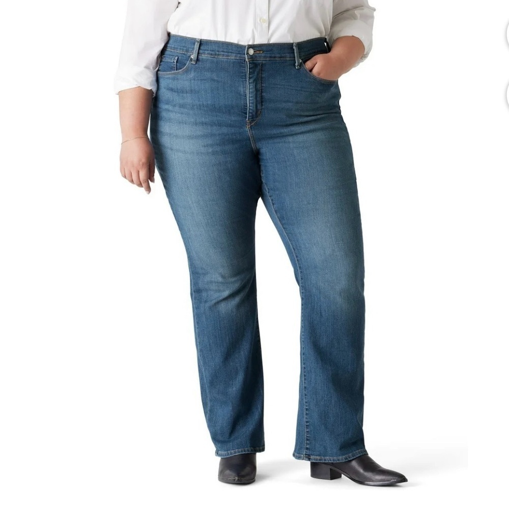 Signature by Levi Strauss Women's Boot Cut Jeans - Indigo